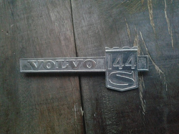 LOGO VOLVO 144