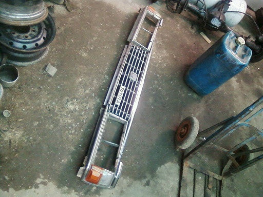 กระจังหน้า TOYOTA TT132 LIFT BACK