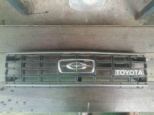 กระจังหน้า TOYOTA TT133